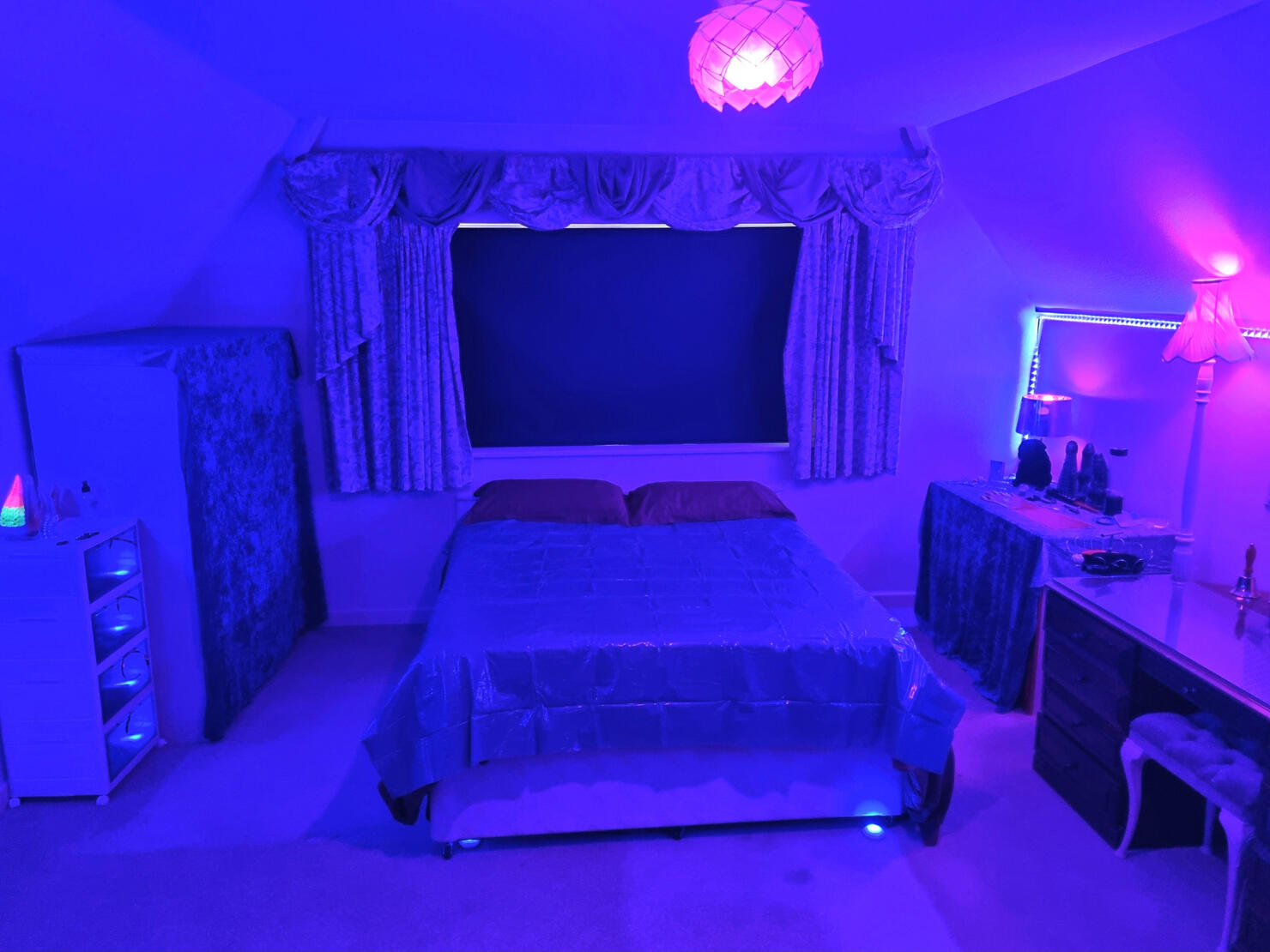 Sensual Ambiance Room Sensual Ambiance Room